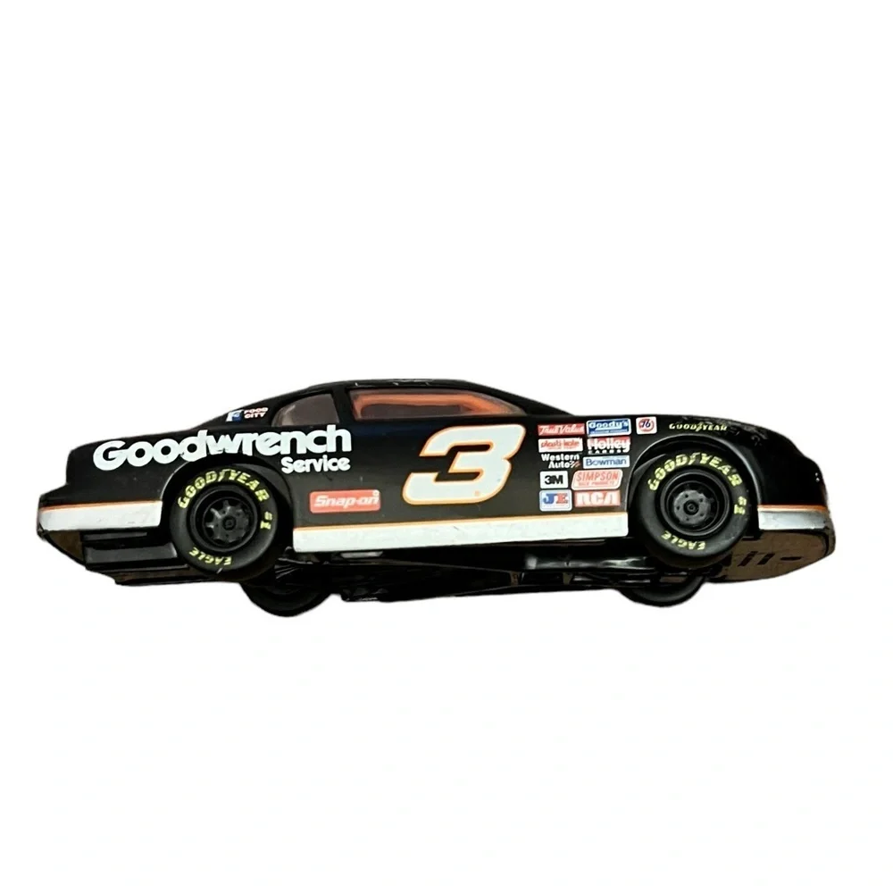 1996‎ Dale Earnhardt HASBRO NASCAR #3 Chevy Goodwrench Plus Car
